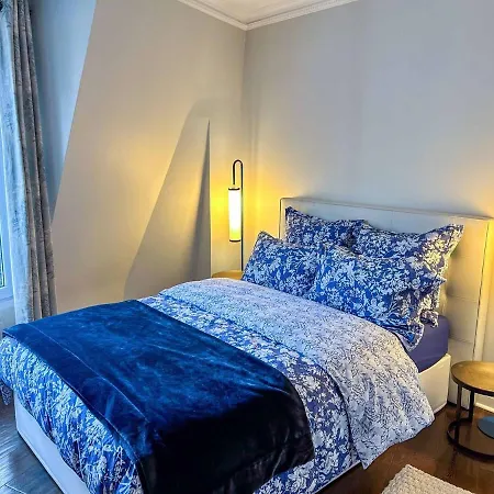 Apartment Hideaway Retreat Eiffel Tower