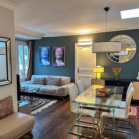 Apartment Hideaway Retreat Eiffel Tower